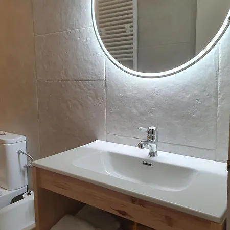 Casa Clotilde - Elegante Y Comodo En Apartment